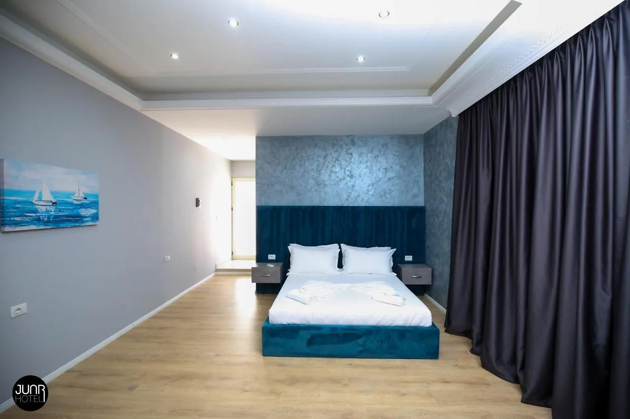 Skyhill Boutique Hotel Radhimë 3*,