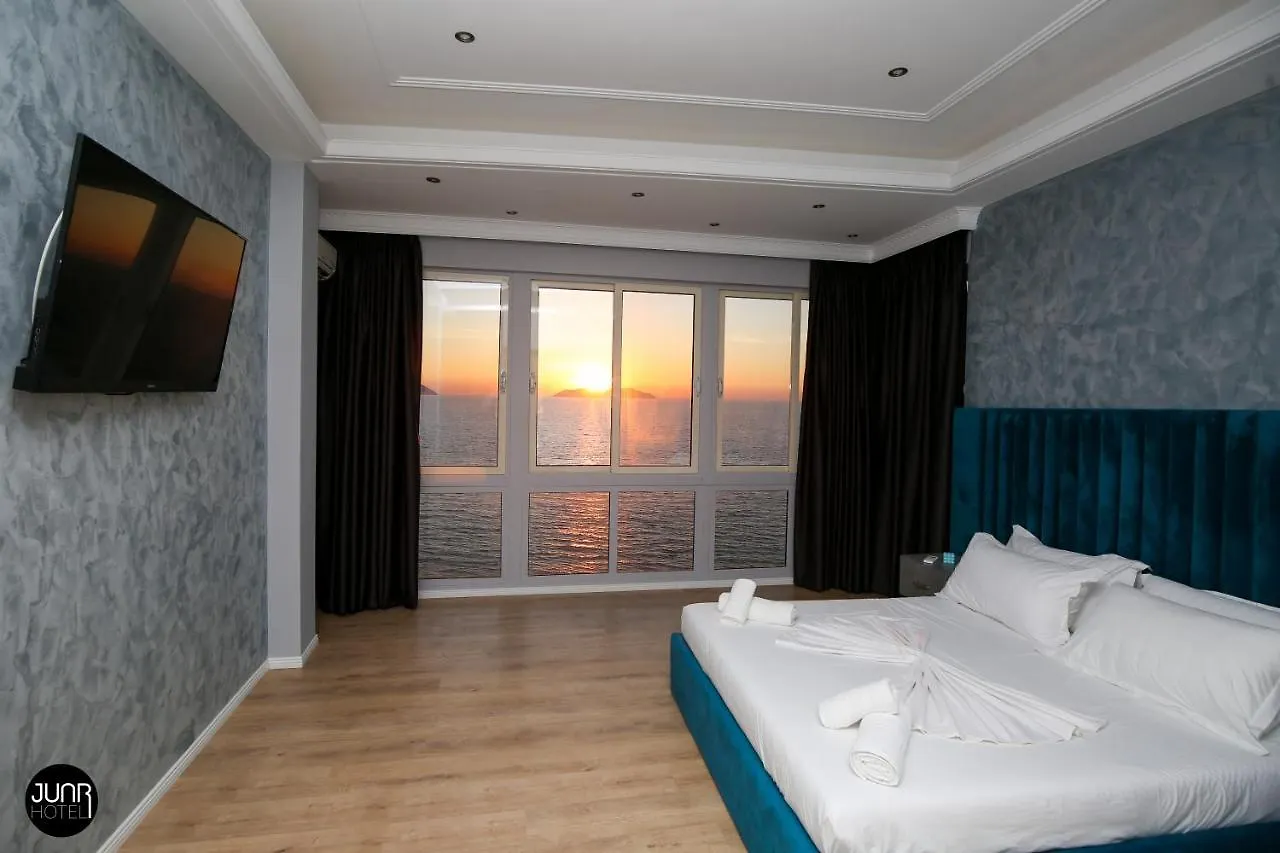 Skyhill Boutique Hotel Radhimë