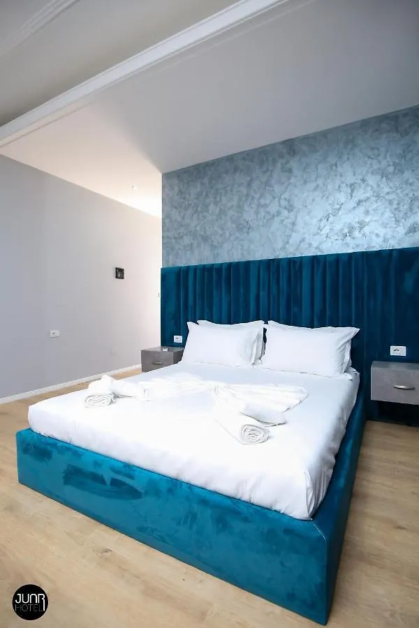 Skyhill Boutique Hotel Radhimë