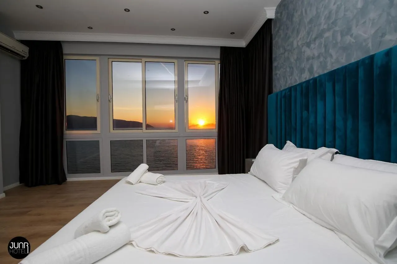 Skyhill Boutique Hotel Radhimë