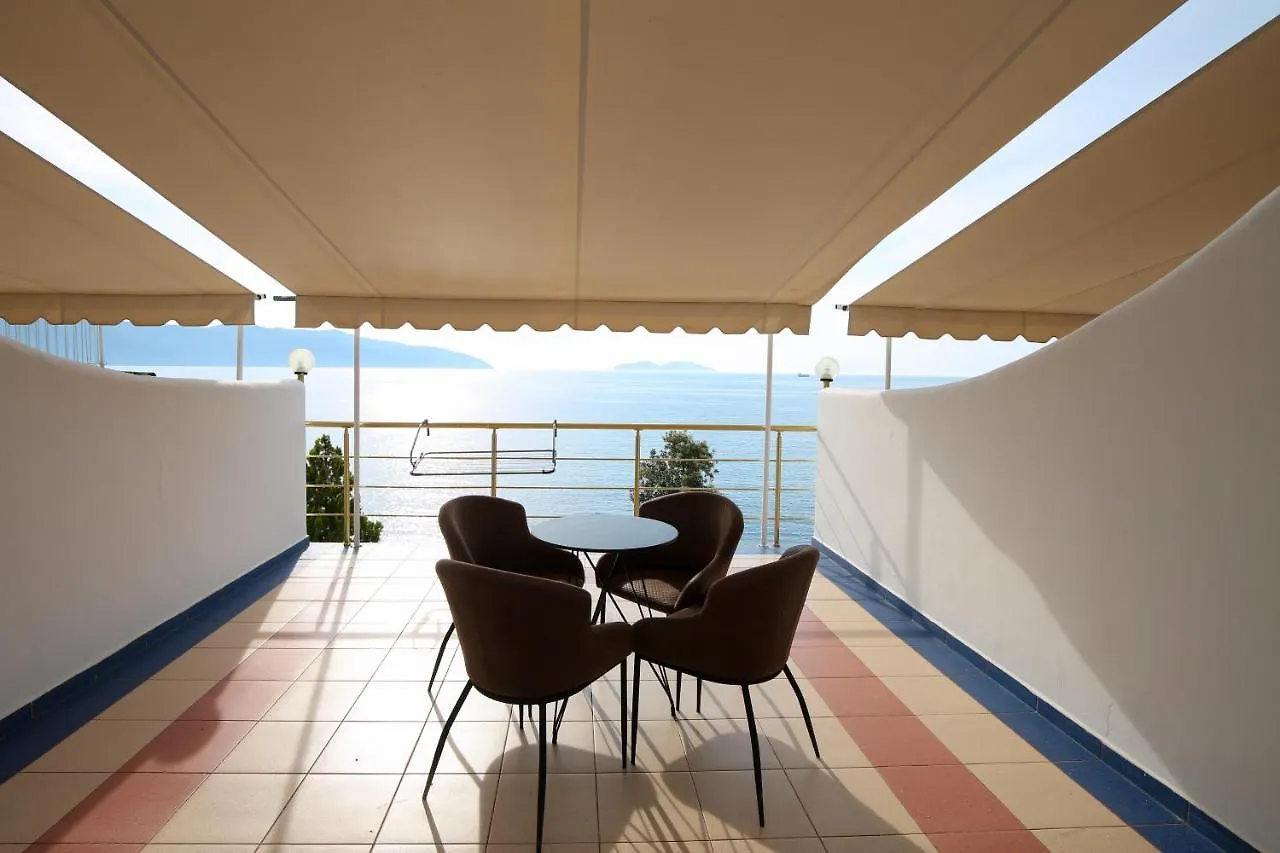 Skyhill Boutique Hotel Radhimë