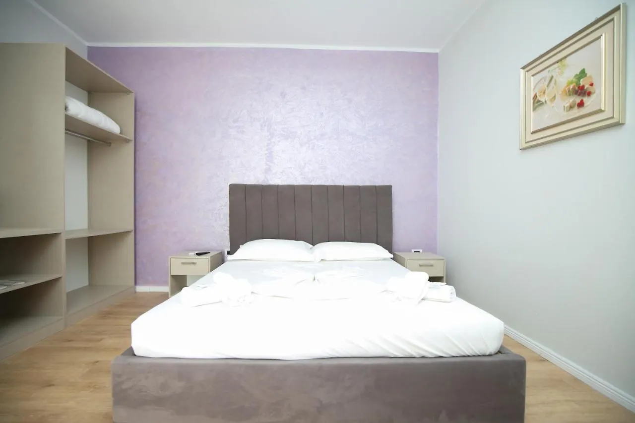 ***  Juar Hotel Radhimë Albanien